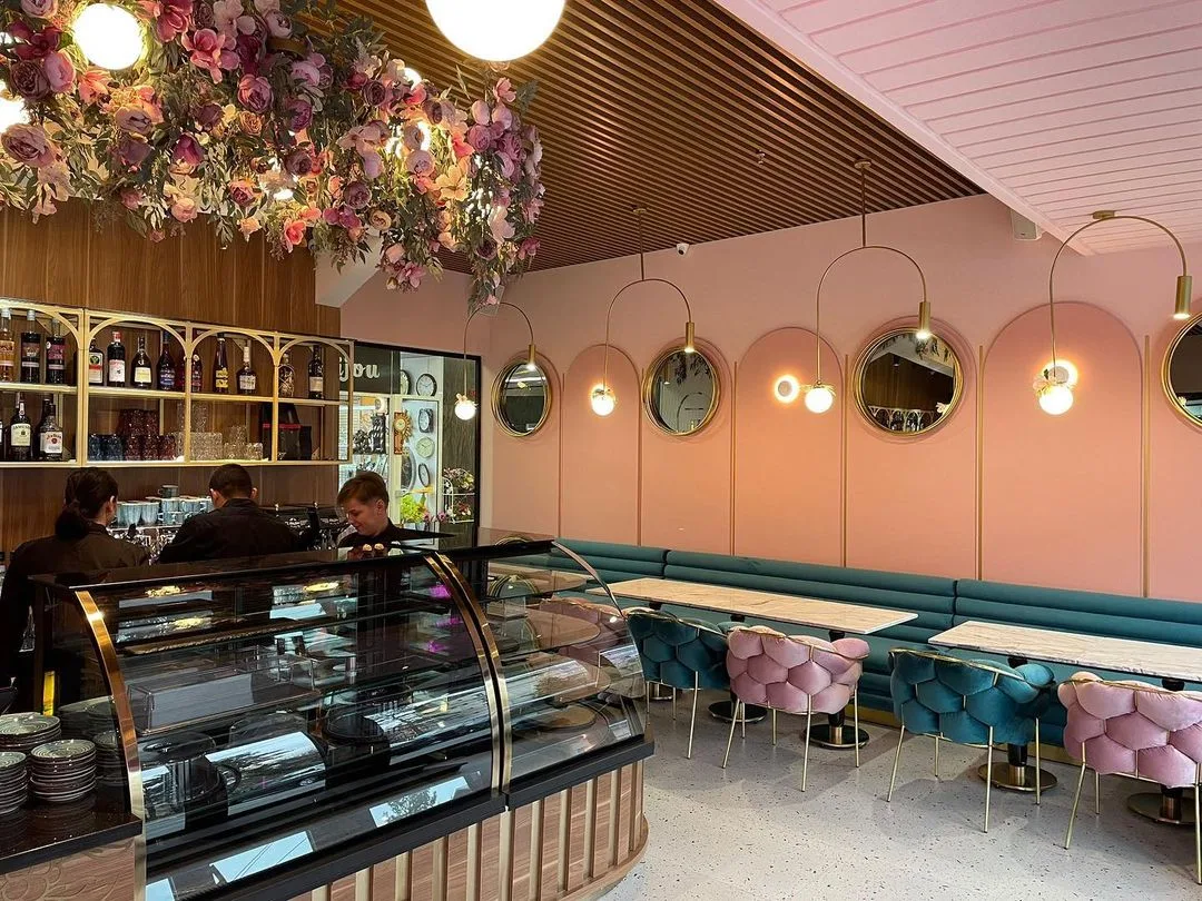 Lunna Cafe - Romania proje görseli 5