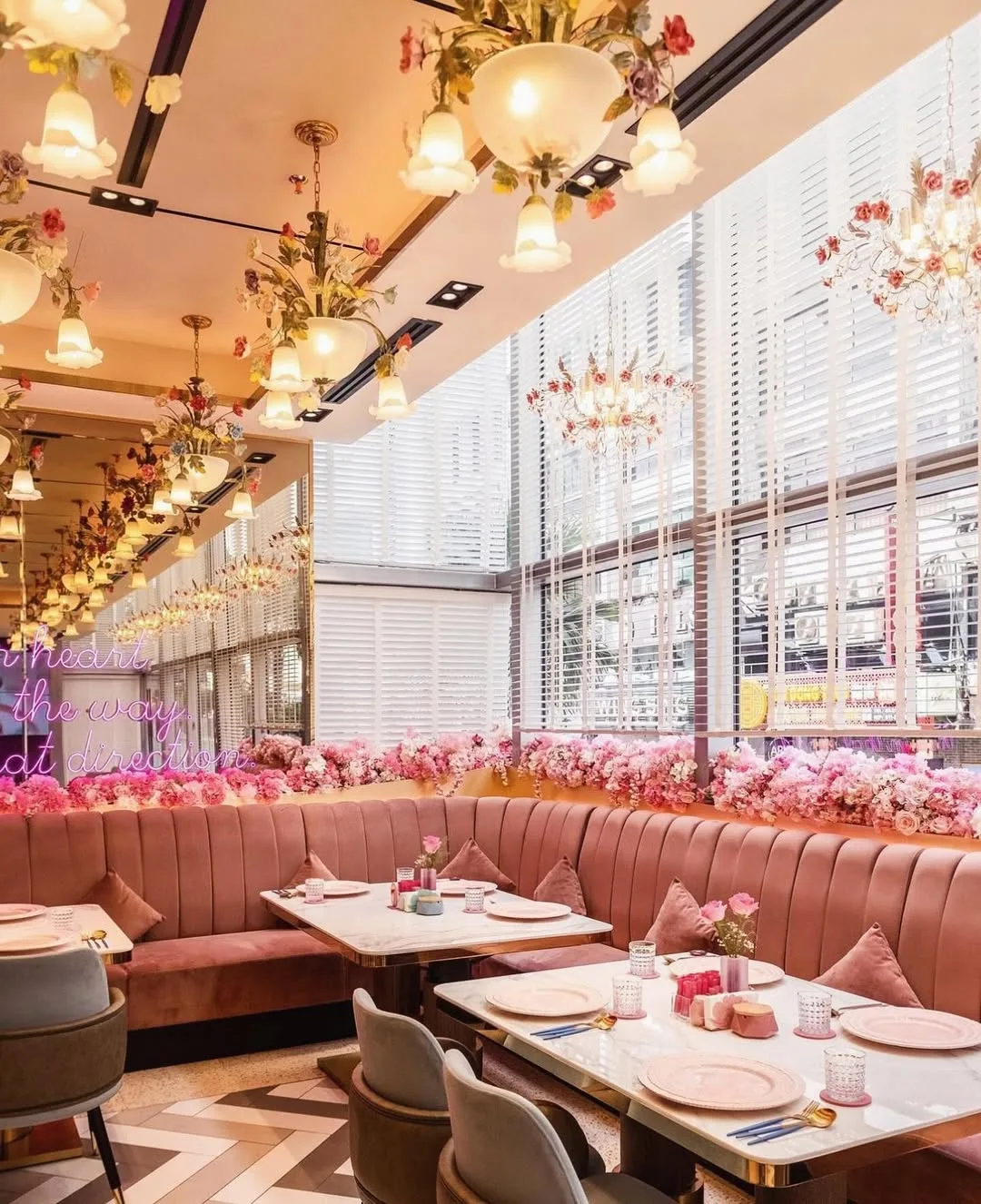 OPERA CAFE KUALA LUMPUR MALAYSIA OLCHEG DESIGN proje görseli 6