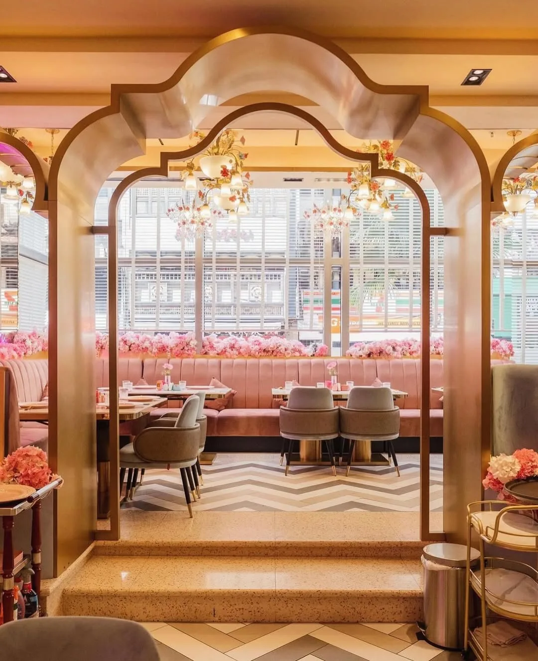 OPERA CAFE KUALA LUMPUR MALAYSIA OLCHEG DESIGN proje görseli 9