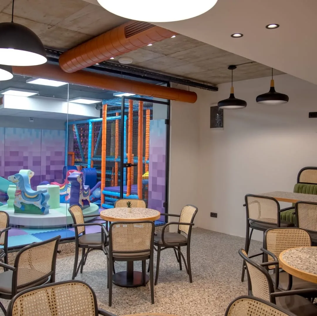 PICCOLO & HOCUS POKUS IGRAONICA RESTAURANT NIS SERBIA proje görseli 6